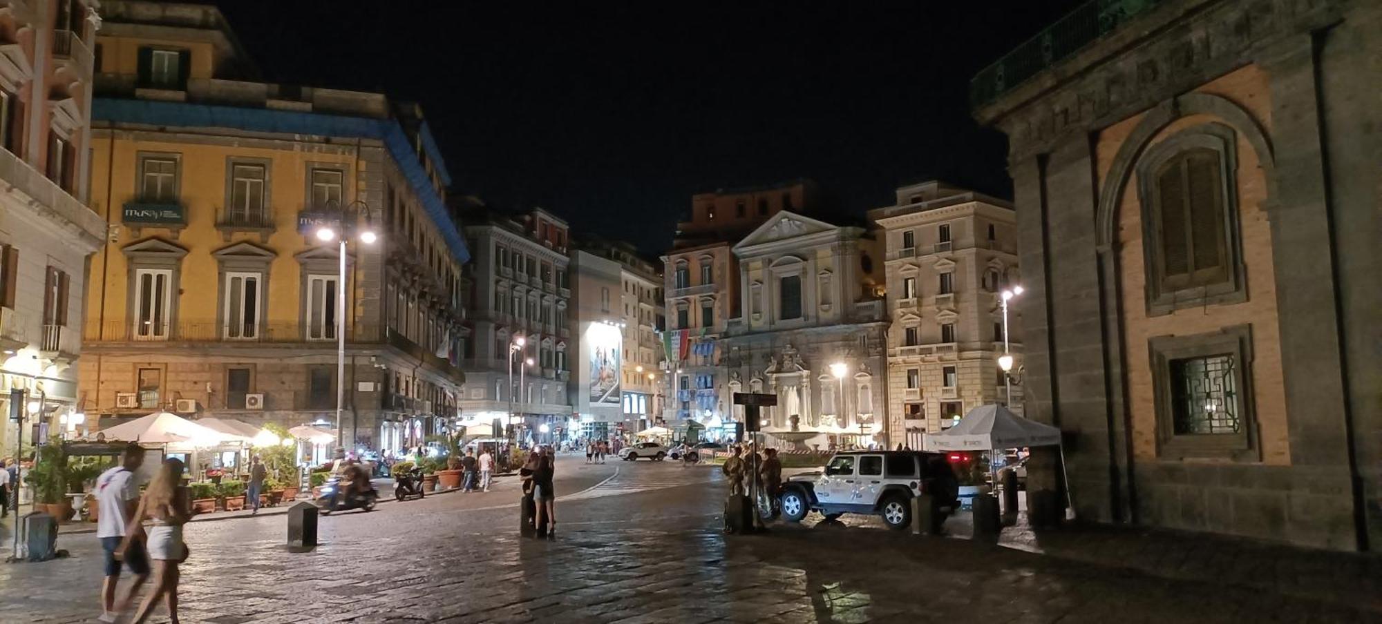 Appartamento: La Maison Verte Naples Exterior photo